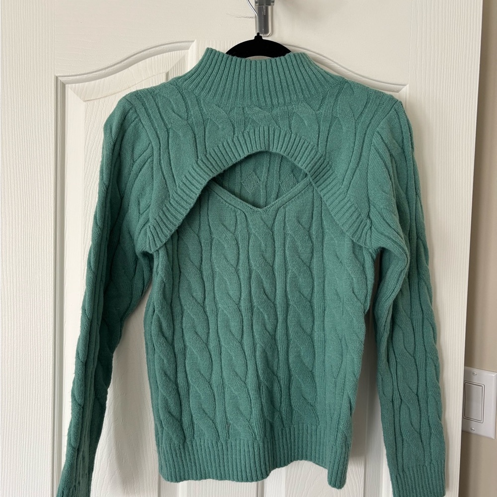 Cozy Cable-Knit Turtleneck Sweater in Teal Green